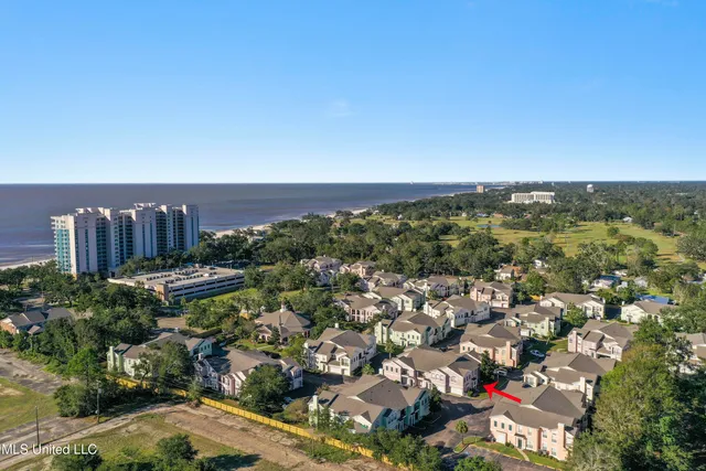 $294,900 | 2252 Beach Drive, Unit 606, Gulfport, MS 39507