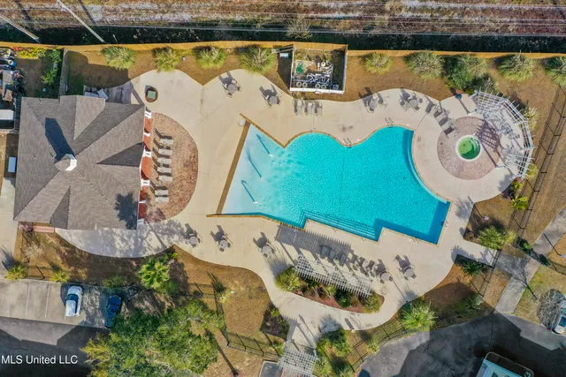 $294,900 | 2252 Beach Drive, Unit 606, Gulfport, MS 39507