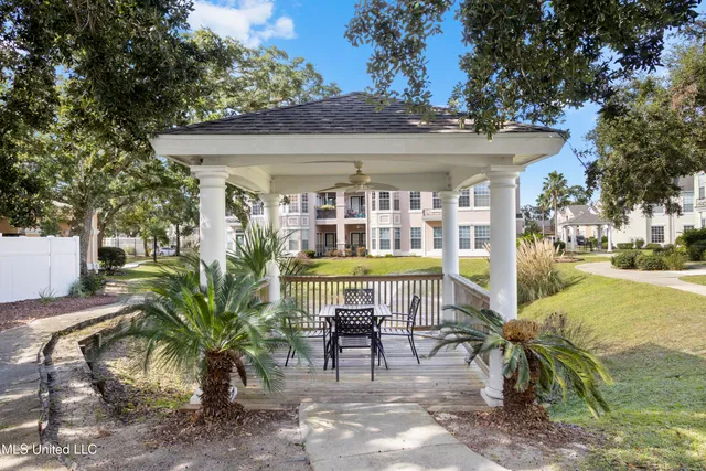 $294,900 | 2252 Beach Drive, Unit 606, Gulfport, MS 39507
