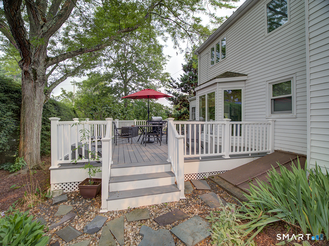 75 Churchill Road Hamden, CT 06517 - Photo 6 of 40