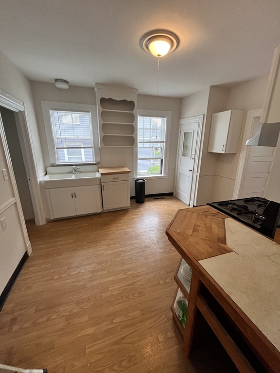 52 Edison Park, Unit 1 Quincy, MA 02169 - Photo 3 of 6
