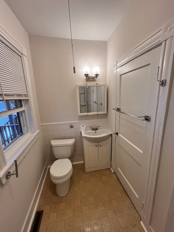 52 Edison Park, Unit 1 Quincy, MA 02169 - Photo 6 of 6