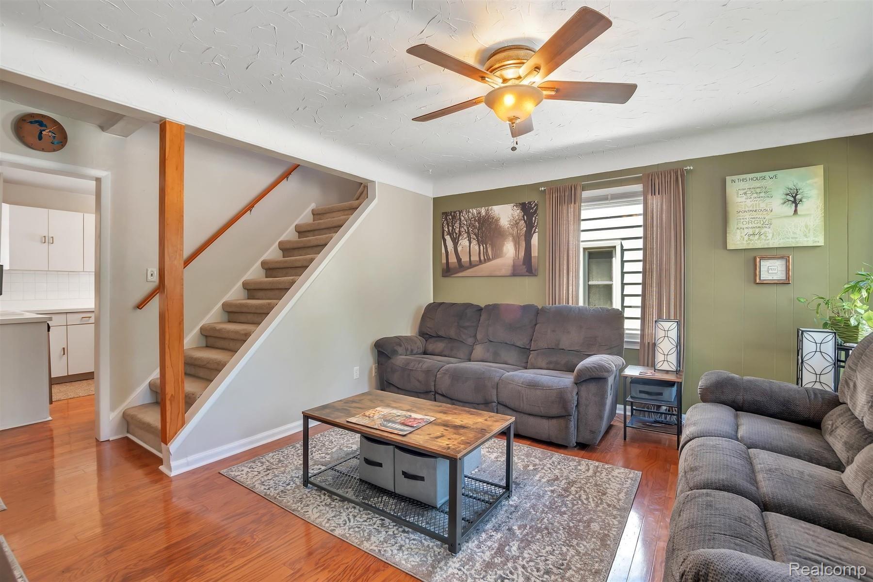 1402 South Campbell Road Royal Oak, MI 48067 - Photo 6 of 32 06-1402 S Campbell Rd-WindowStill-R.jpg