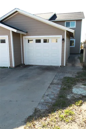 $1,600 | 3904 Hudson Bend Road, Unit D, Austin, TX 78734