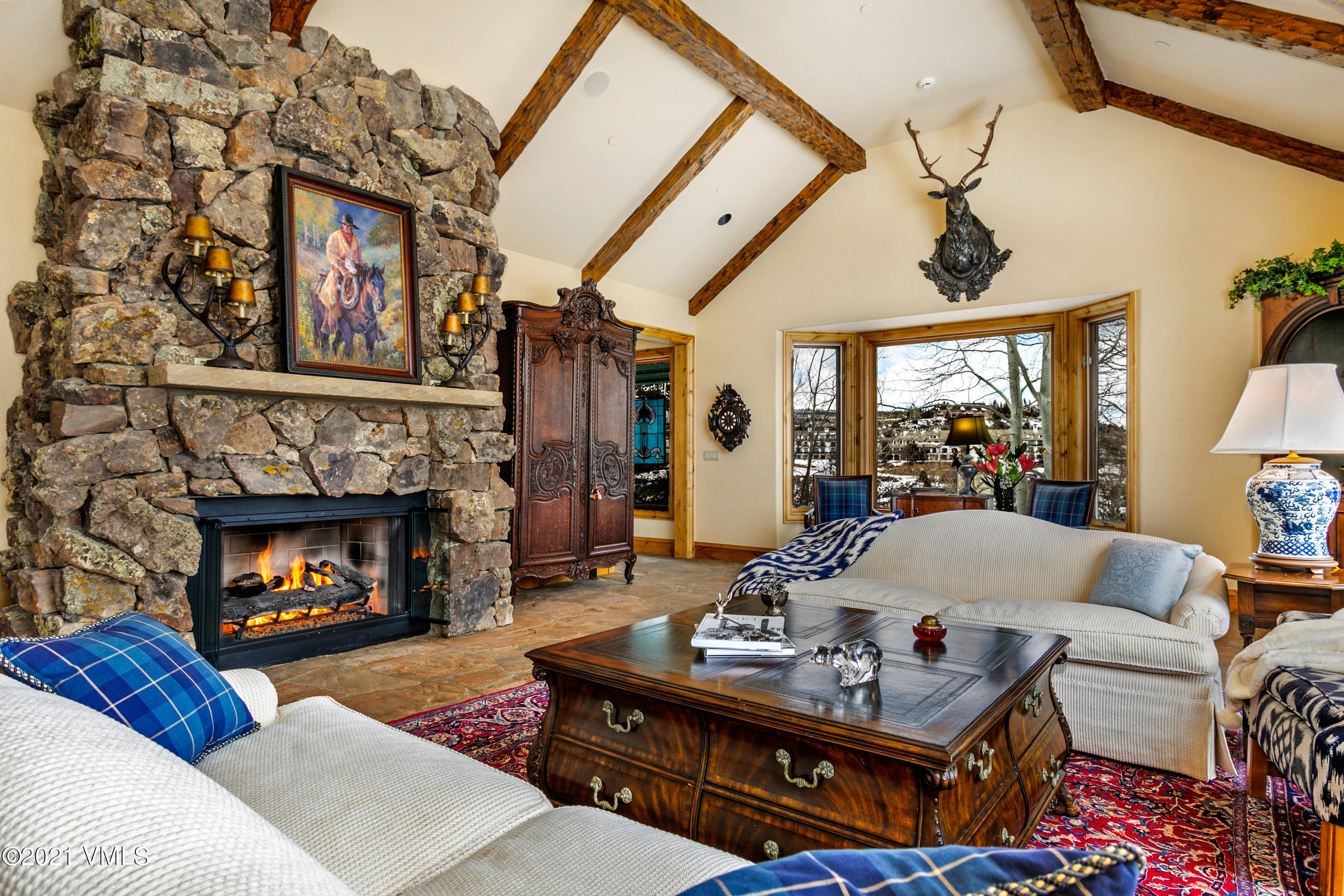 205 Granada Hill Road Edwards, CO 81632 - Photo 6 of 28 Perfect Family Sitting Area