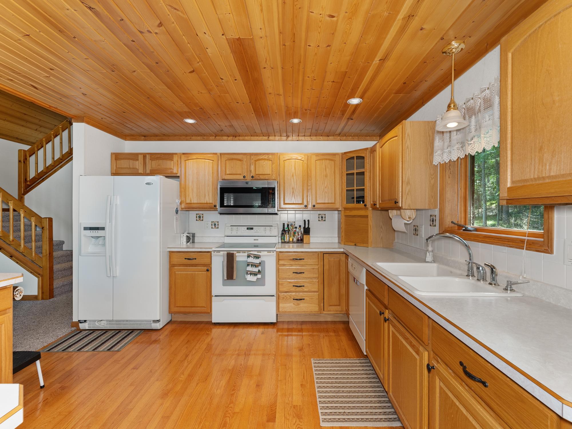 887 Meta Lake Road Eagle River, WI 54521 - Photo 18 of 84 Gallery Image 18