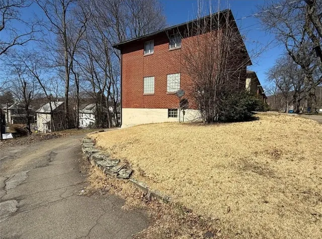 $1,200 | 43 Howard Avenue, Unit RIGHT, Binghamton, NY 13904