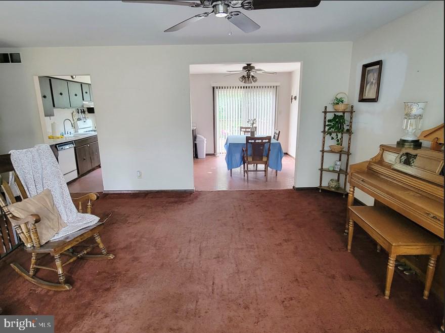 581 Township Line Road Franklinville, NJ 08322 - Photo 5 of 30 Living Room looking it Kitchen/Dining