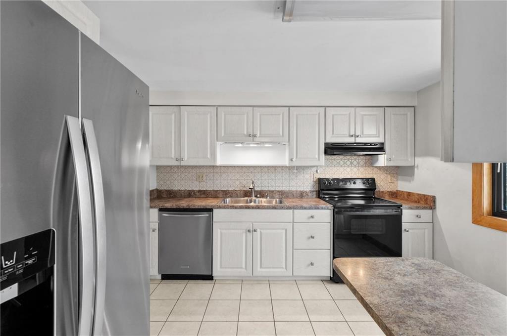 111 Ridgeview Drive Monroeville, PA 15146 - Photo 4 of 50 Gallery Image 4