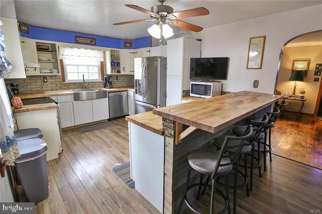 427 Center Street Slatington, PA 18080 - Photo 3 of 16 Gallery Image 3