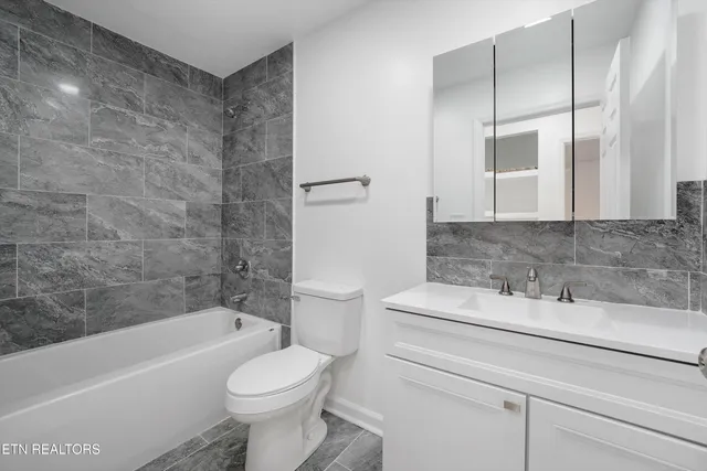 $339,900 | 2415 Louise Avenue, Knoxville, TN 37915