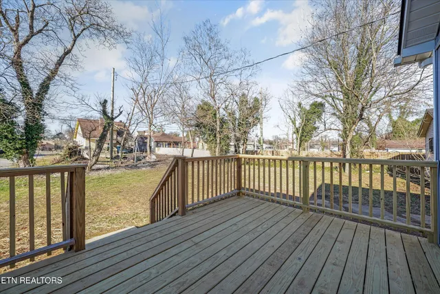 $339,900 | 2415 Louise Avenue, Knoxville, TN 37915