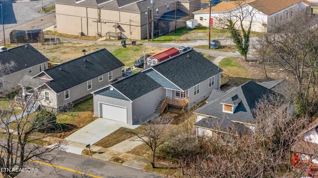 $339,900 | 2415 Louise Avenue, Knoxville, TN 37915