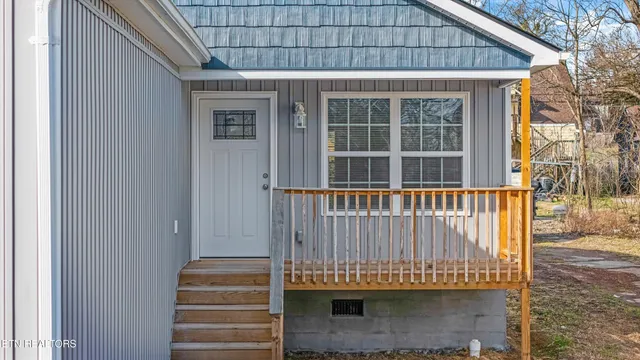 $339,900 | 2415 Louise Avenue, Knoxville, TN 37915