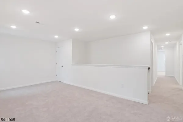 an empty room with a empty space