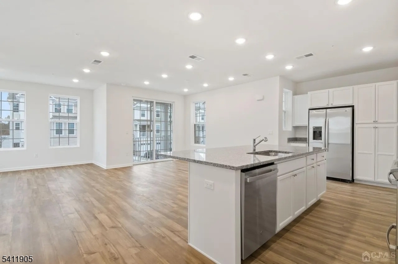 735 Station Road, Unit 1 Dunellen, NJ 08812 - Photo 7 of 36