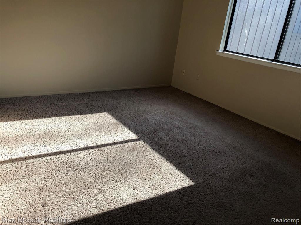 29880 West 12 Mile Road, Unit 812 Farmington, MI 48334 - Photo 11 of 14