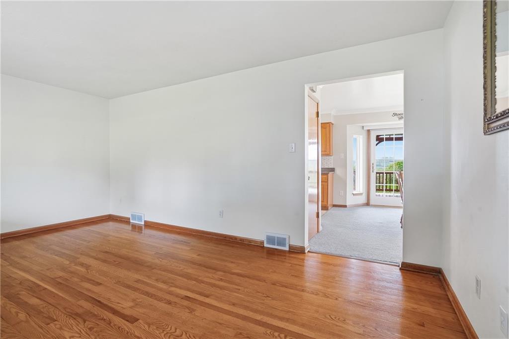 102 Kemper Road Butler, PA 16002 - Photo 8 of 46 Gallery Image 8