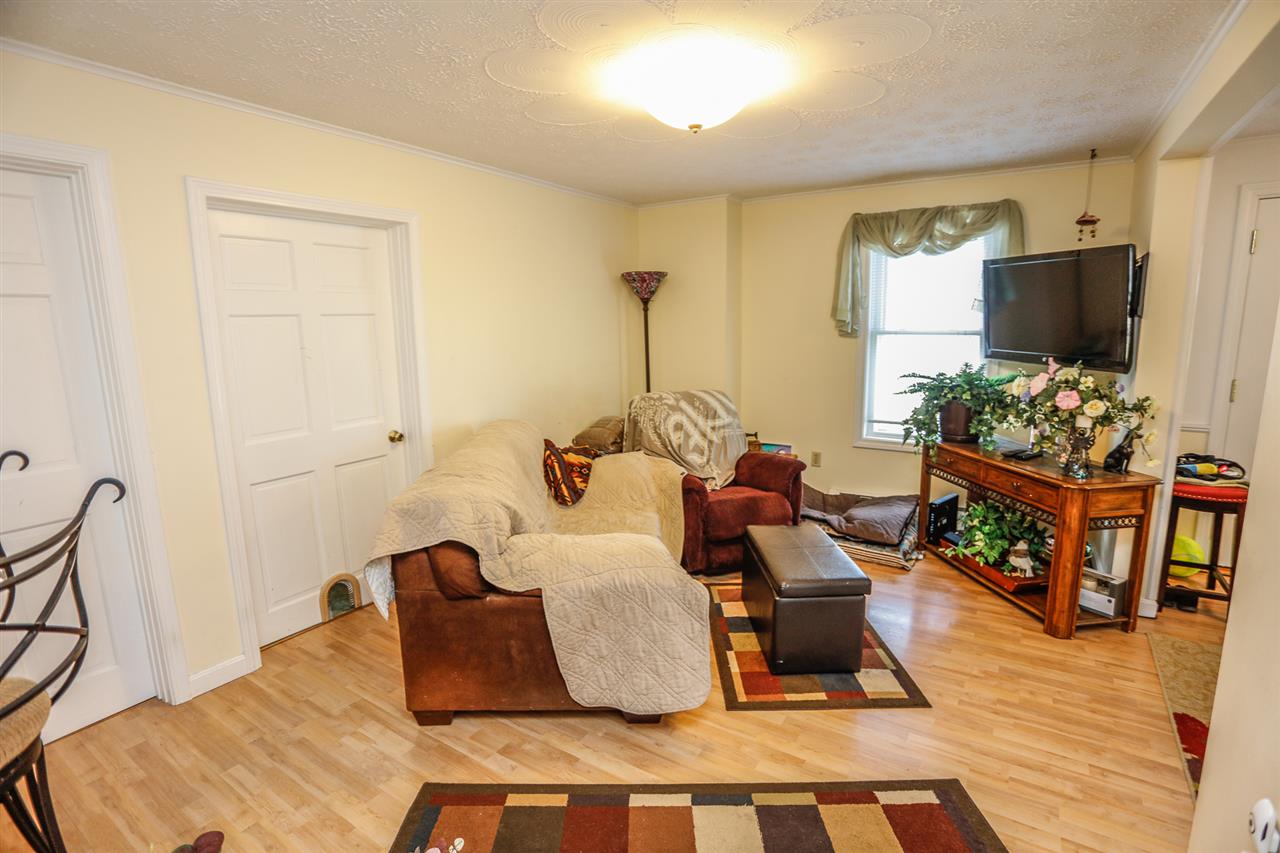 121 President Road Manchester, NH 03103 - Photo 8 of 31