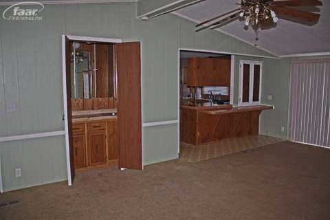 8482 Sharp Road Swartz Creek, MI 48473 - Photo 4 of 20 20391428-3.JPG