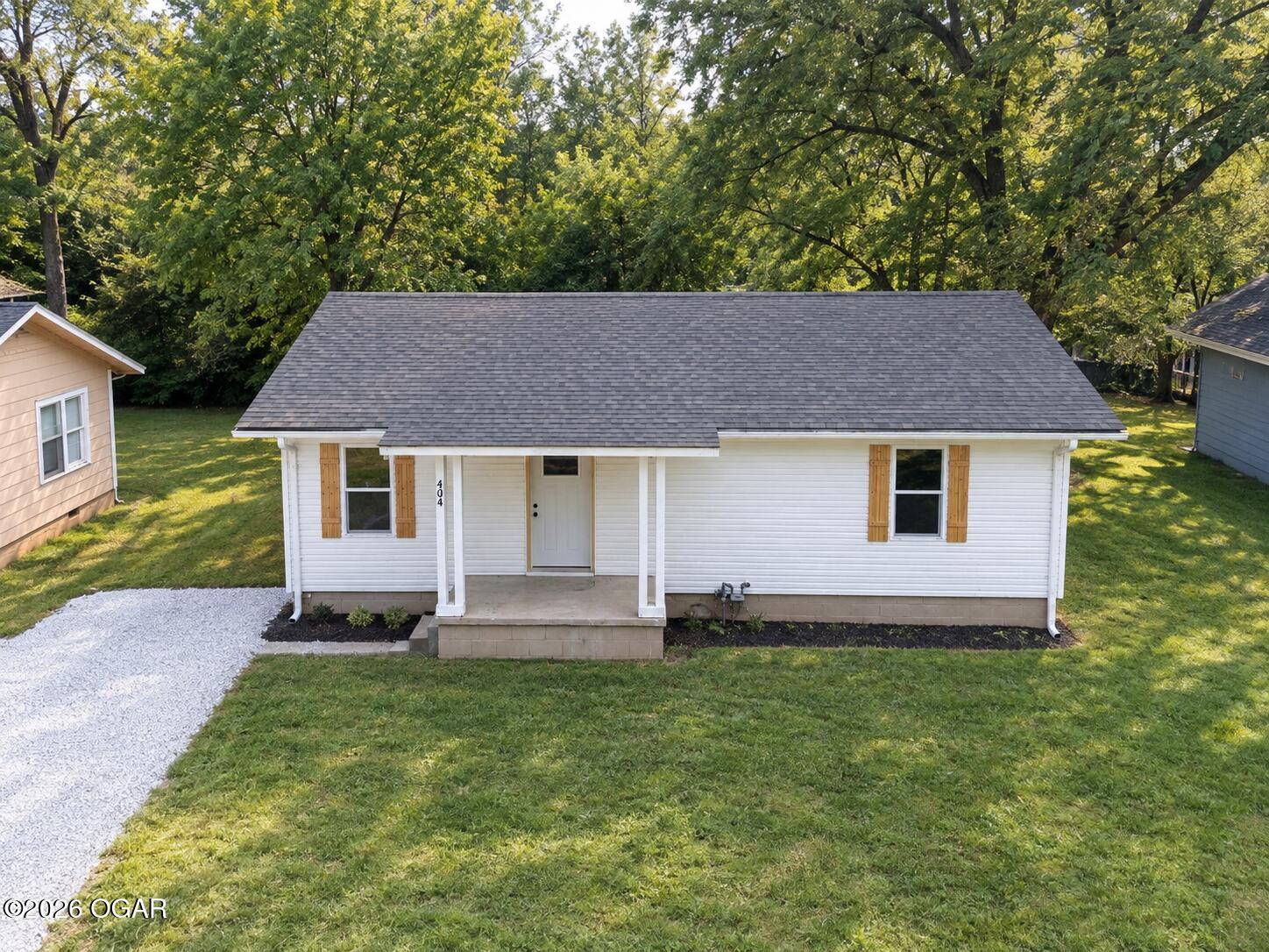 404 Rockhill Road Neosho, MO 64850 - Photo 2 of 20 Gallery Image 2