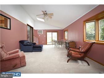 139 West Chelton Road Brookhaven, PA 19015 - Photo 7 of 12 Gallery Image 7