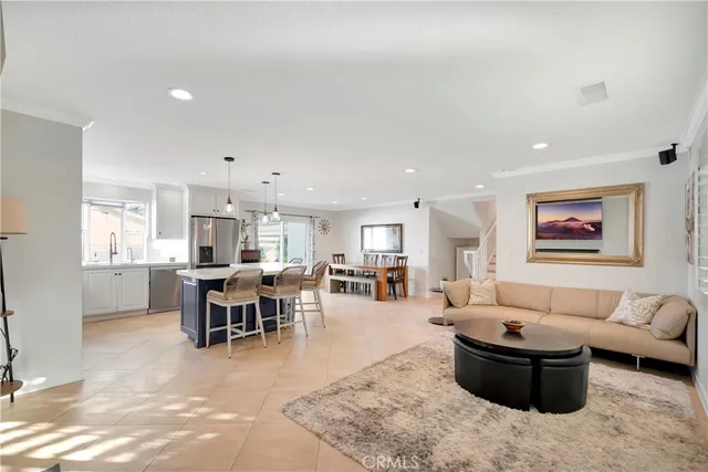 $1,899,999 | 17252 Breda Lane, Huntington Beach, CA 92649