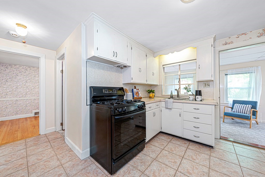 4 Fountain Road Arlington, MA 02476 - Photo 15 of 30