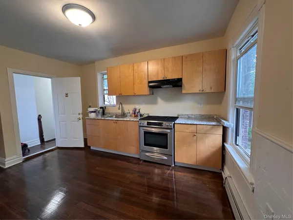 $2,200 | 39 Avoca Street, Newburgh, NY 12550