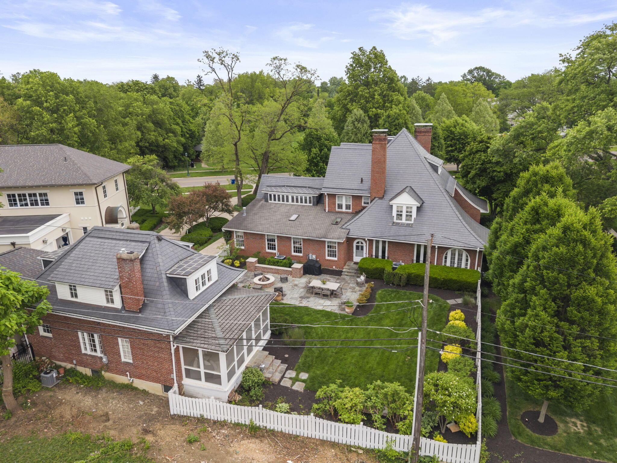 1875 Roxbury Road Upper Arlington, OH 43212 - Photo 79 of 97 Aerial