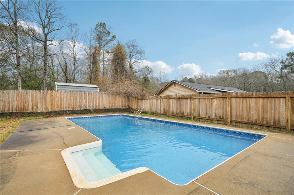 337 Independence Drive Jonesboro, GA 30238 - Photo 31 of 41 a view of a backyard