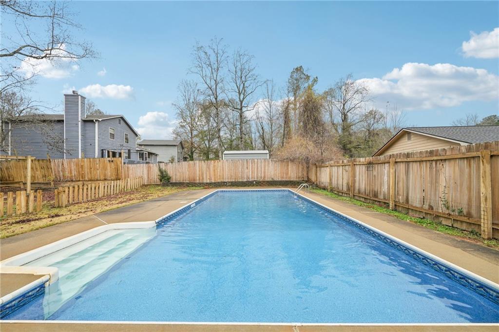 337 Independence Drive Jonesboro, GA 30238 - Photo 32 of 41 a view of a backyard