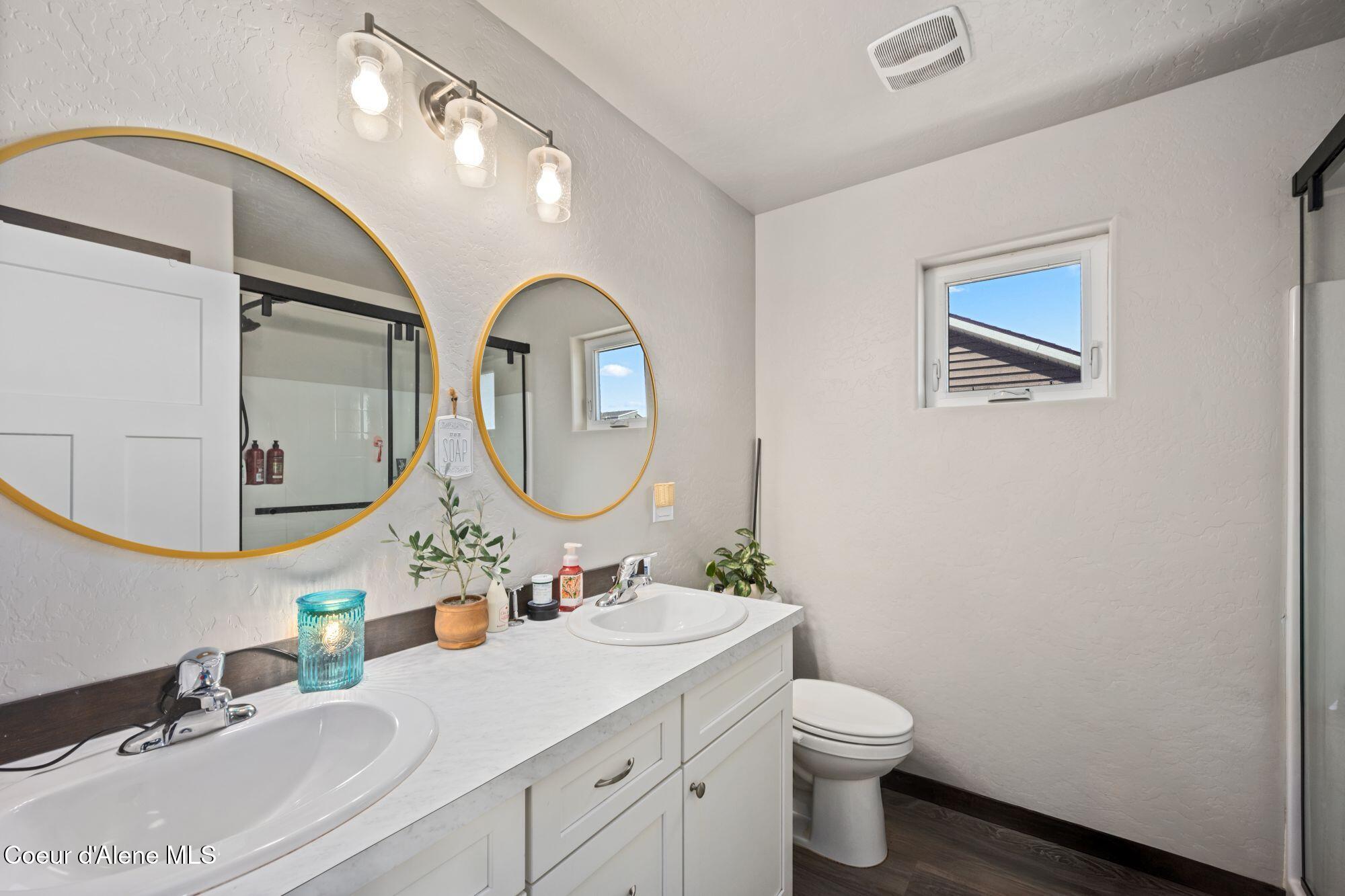 12750 North Cavanaugh Drive Rathdrum, ID 83858 - Photo 12 of 19 Primary Bathroom