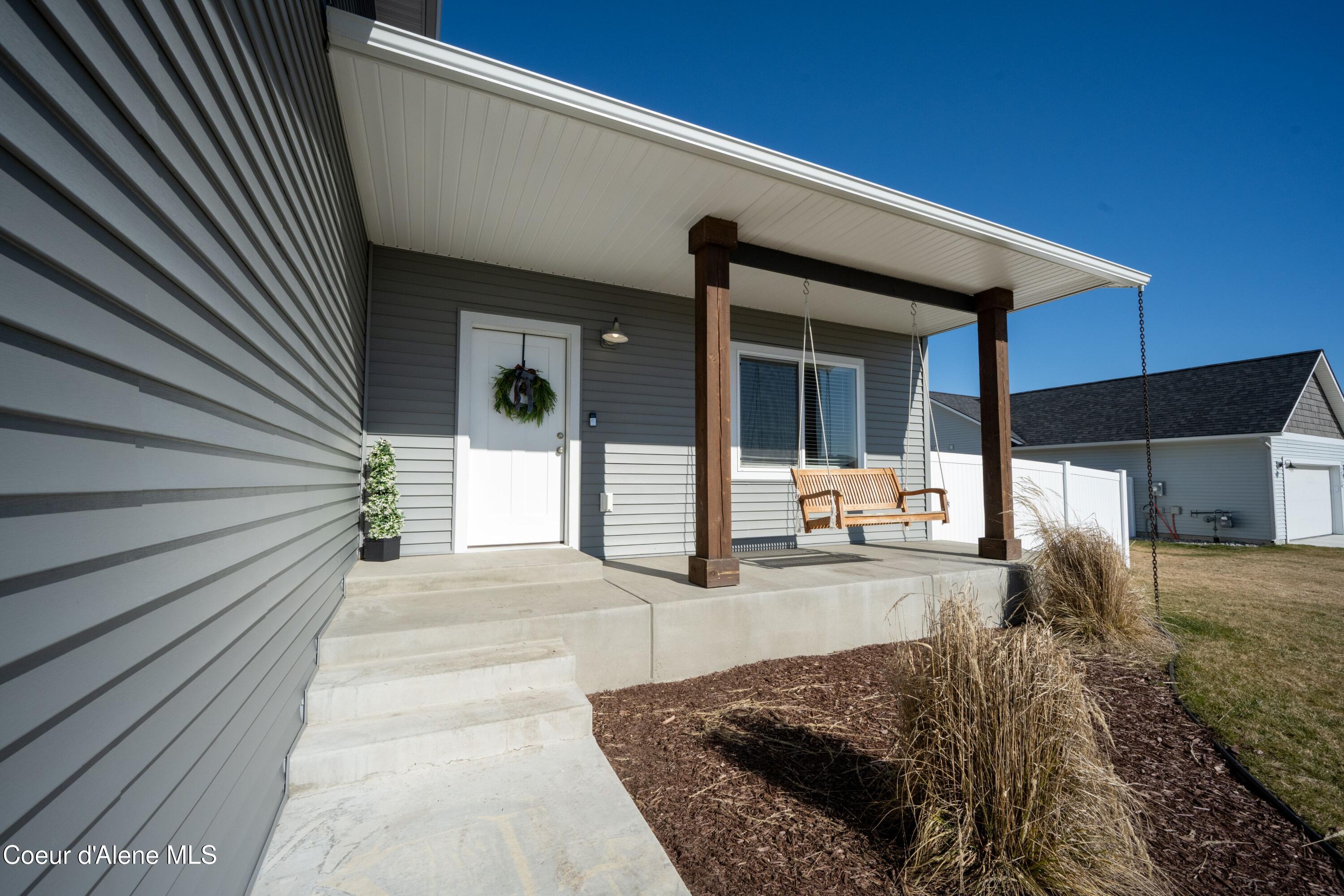 12750 North Cavanaugh Drive Rathdrum, ID 83858 - Photo 2 of 19 Exterior Front Porch