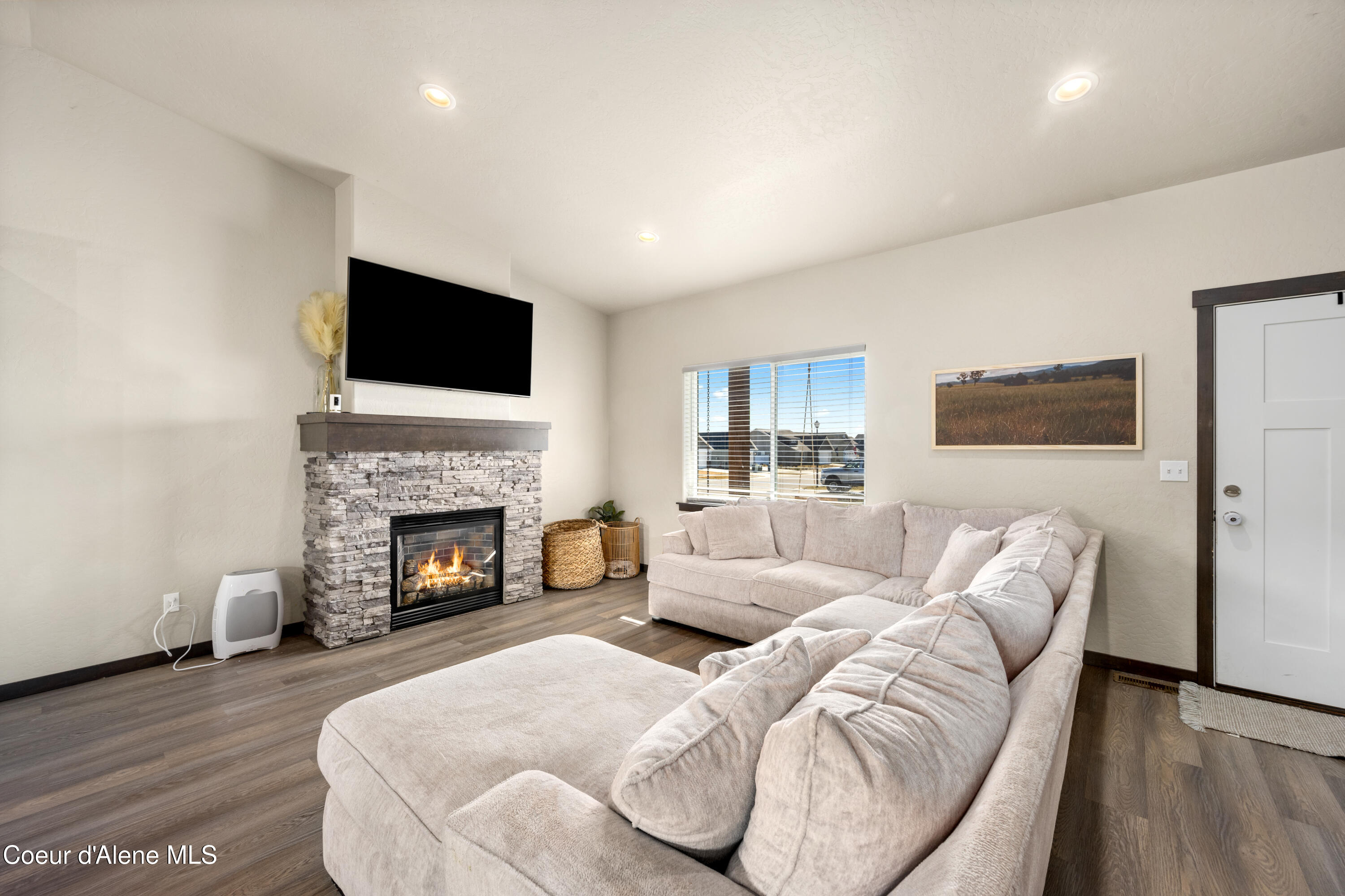 12750 North Cavanaugh Drive Rathdrum, ID 83858 - Photo 6 of 19 Living Room #1