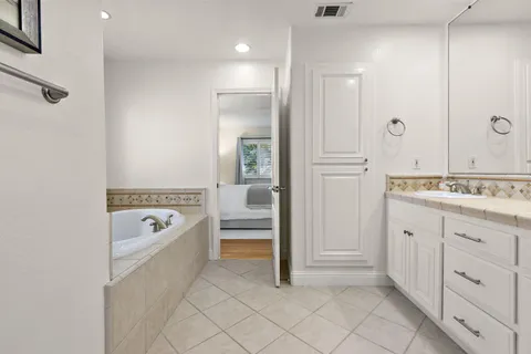 $969,000 | 19 Waters Cove Court, Sacramento, CA 95831