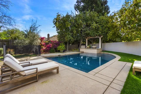 $969,000 | 19 Waters Cove Court, Sacramento, CA 95831