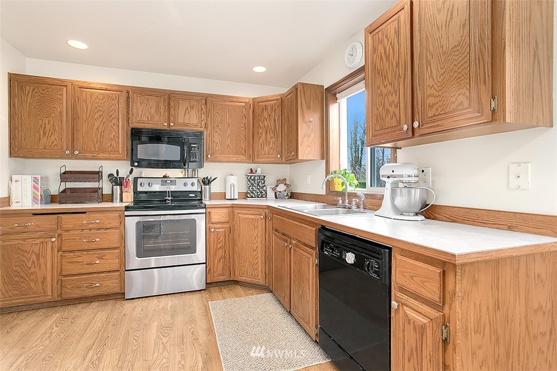 12818 Ingraham Road Monroe, WA 98272 - Photo 10 of 24