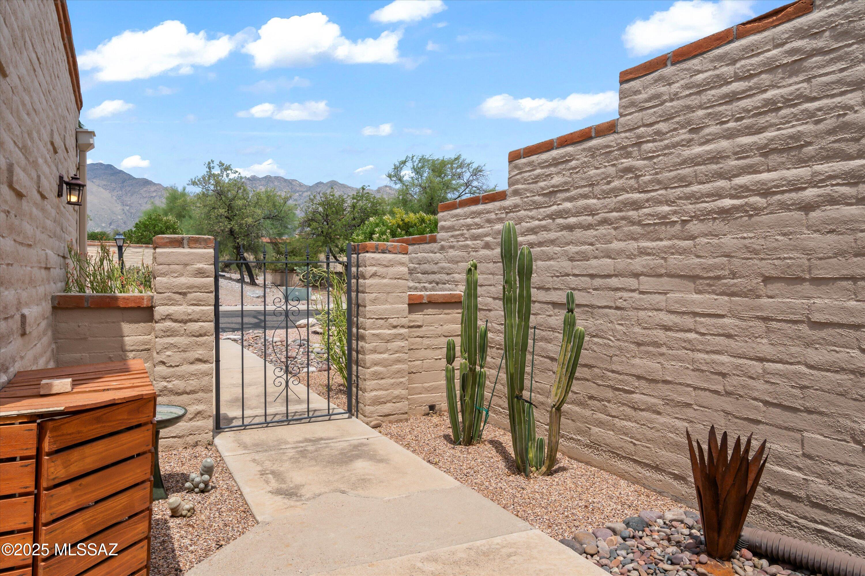 4814 North Territory Loop Tucson, AZ 85750 - Photo 2 of 29