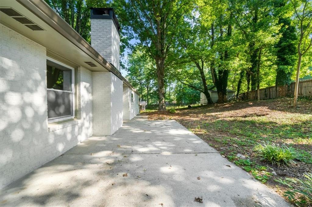 1661 Oak Ridge Circle Southwest Stone Mountain, GA 30087 - Photo 26 of 49
