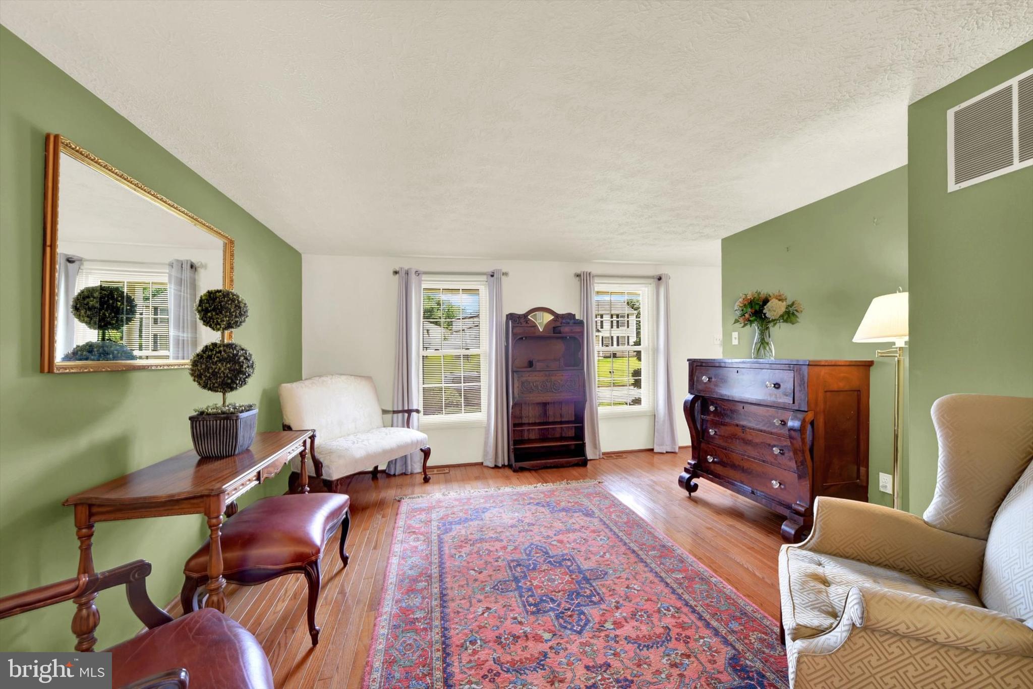 4211 Hanwell Road Randallstown, MD 21133 - Photo 5 of 51 Living Room