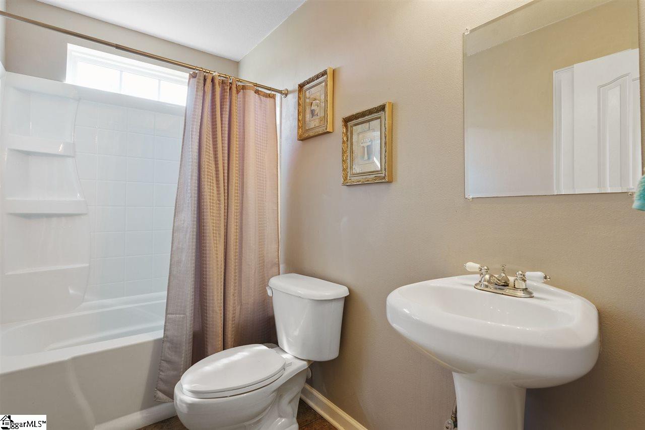 302 Webb Road Gray Court, SC 29645 - Photo 16 of 23