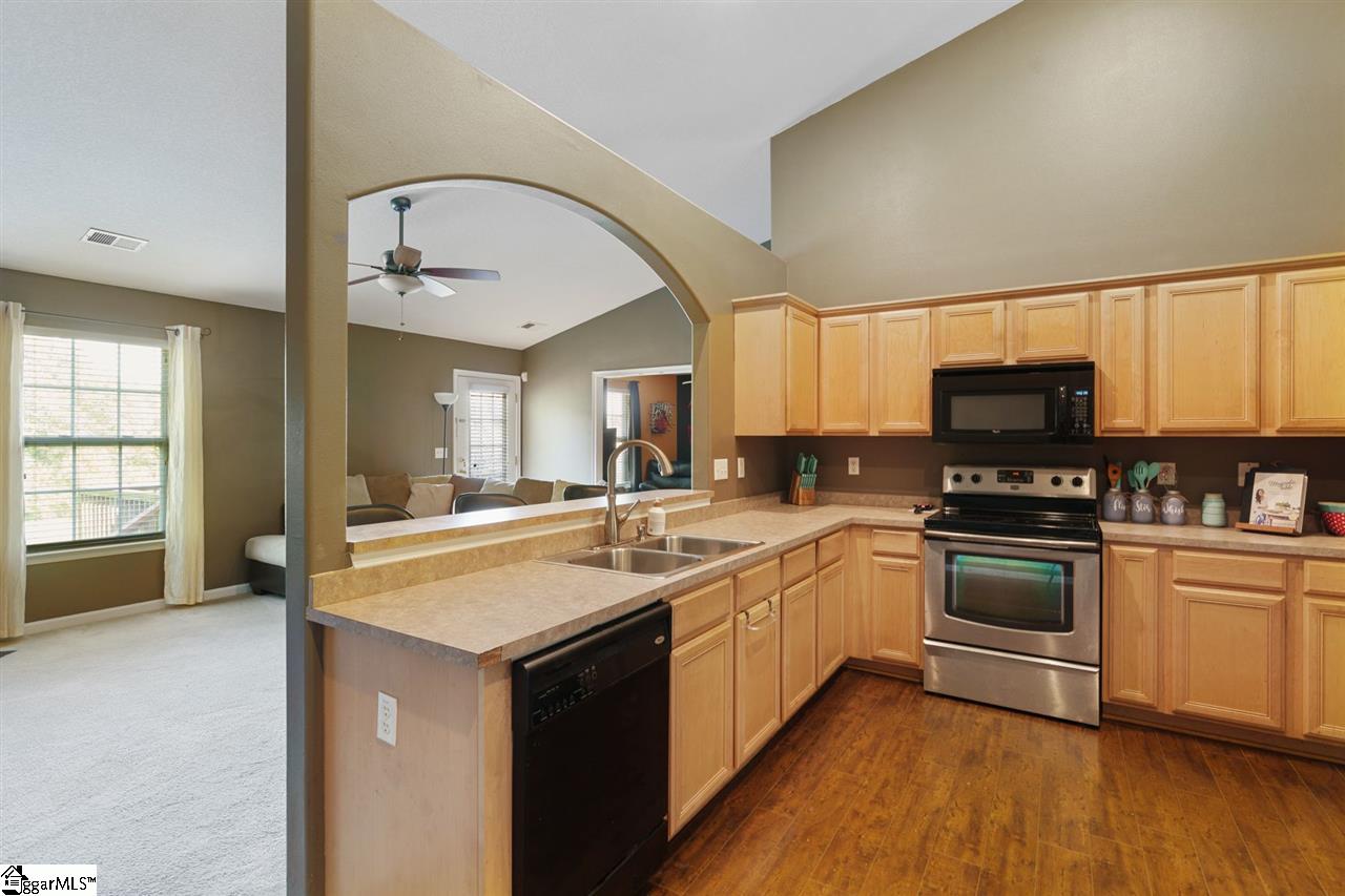 302 Webb Road Gray Court, SC 29645 - Photo 8 of 23