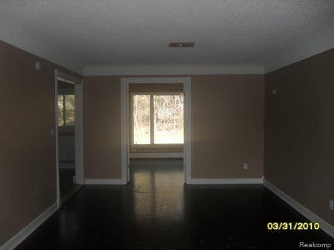 2954 West Tienken Road Rochester, MI 48306 - Photo 5 of 12 SDC12035