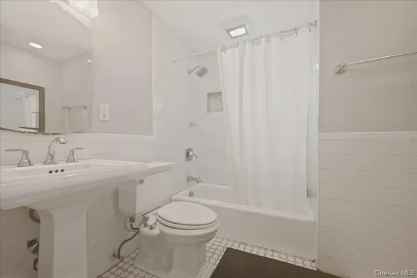 $799,000 | 846 Harrison Street, West Hempstead, NY 11552