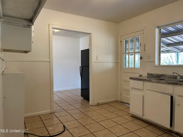 $950 | 230 Savanna Street, Jackson, MS 39212