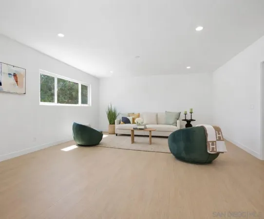 $1,825,000 | 2610 Chestnut Avenue, Carlsbad, CA 92010