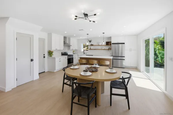 $1,825,000 | 2610 Chestnut Avenue, Carlsbad, CA 92010