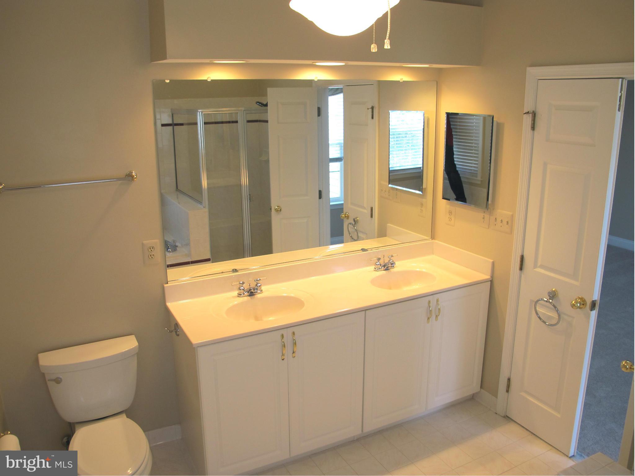 1916 Manor Grove Road Annapolis, MD 21401 - Photo 14 of 27 Bath (Master)