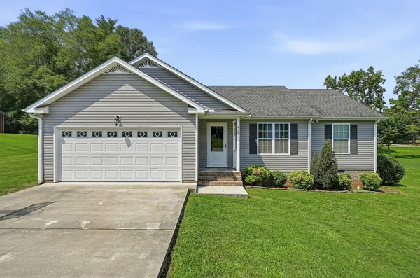 $329,900 | 808 Boyd Avenue, McMinnville, TN 37110